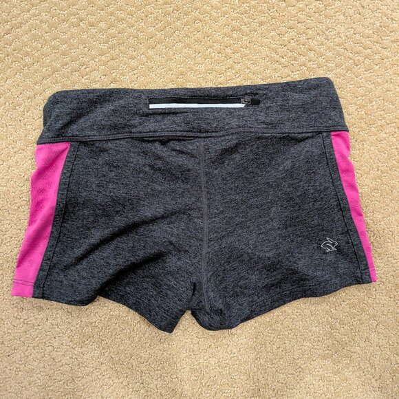 Rabbit Women’s First Place 2.5” Running Short - Picture 2 of 4